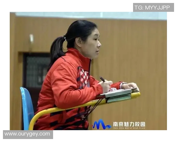 南京羽毛球队加速转型探索新战术提升竞技水平的热议与反思 南京羽毛球队加速转型探索新战术提升竞技水平的热议与反思